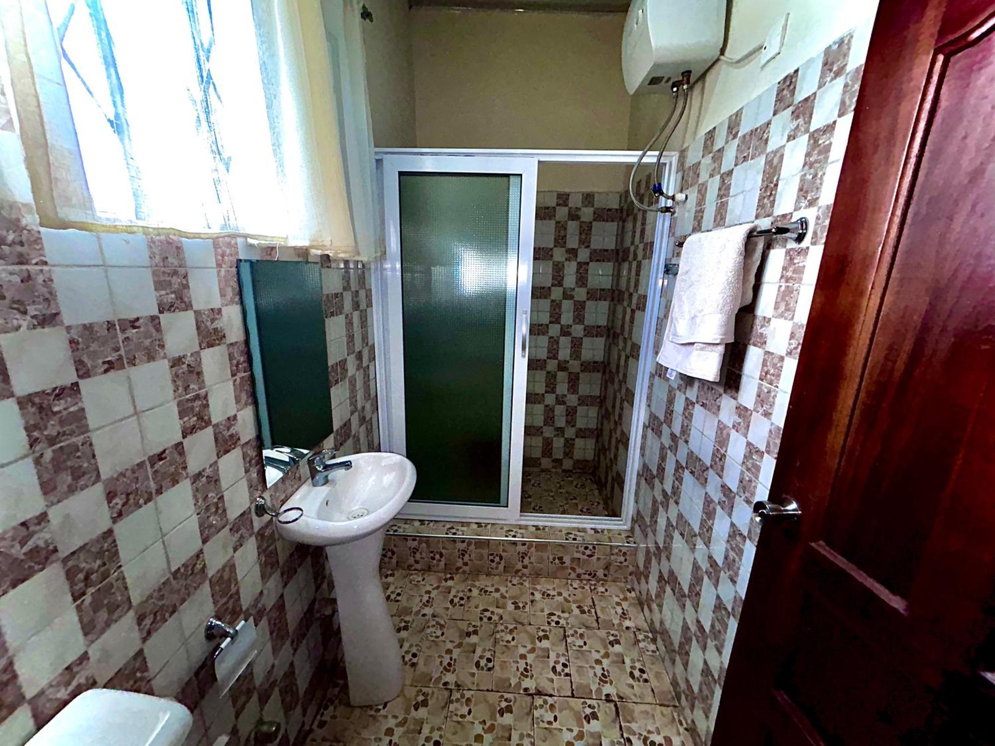 Jessie Hotel Adenta Ngoại thất bức ảnh